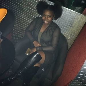 Meet your Posher, Clarissa